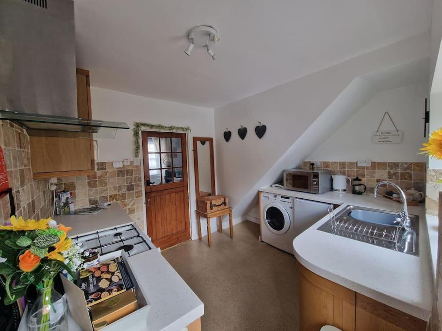 Black Cat Cottage - Central Pickering Grade 2 Listed Cottage Eksteriør billede